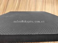 Strato strutturato superiore della suola di scarpa della schiuma di EVA della presa nera inodora non tossica della scanalatura