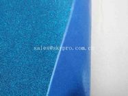 La gomma espansa flessibile di EVA riveste lo scintillio autoadesivo blu di spessore di 1mm