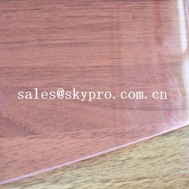 Strato di plastica flessibile rosso del PVC leggermente di 0.5mm di spessore della radura impermeabile del polipropilene per la parete di Cutrain